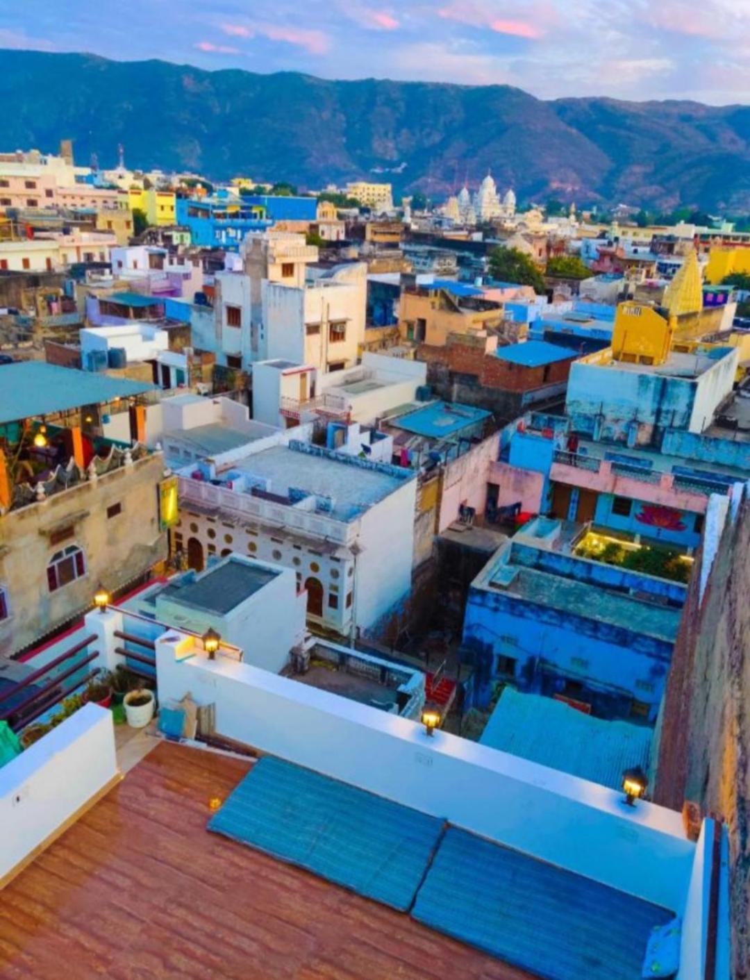Varah Square Guest House Pushkar Ruang foto