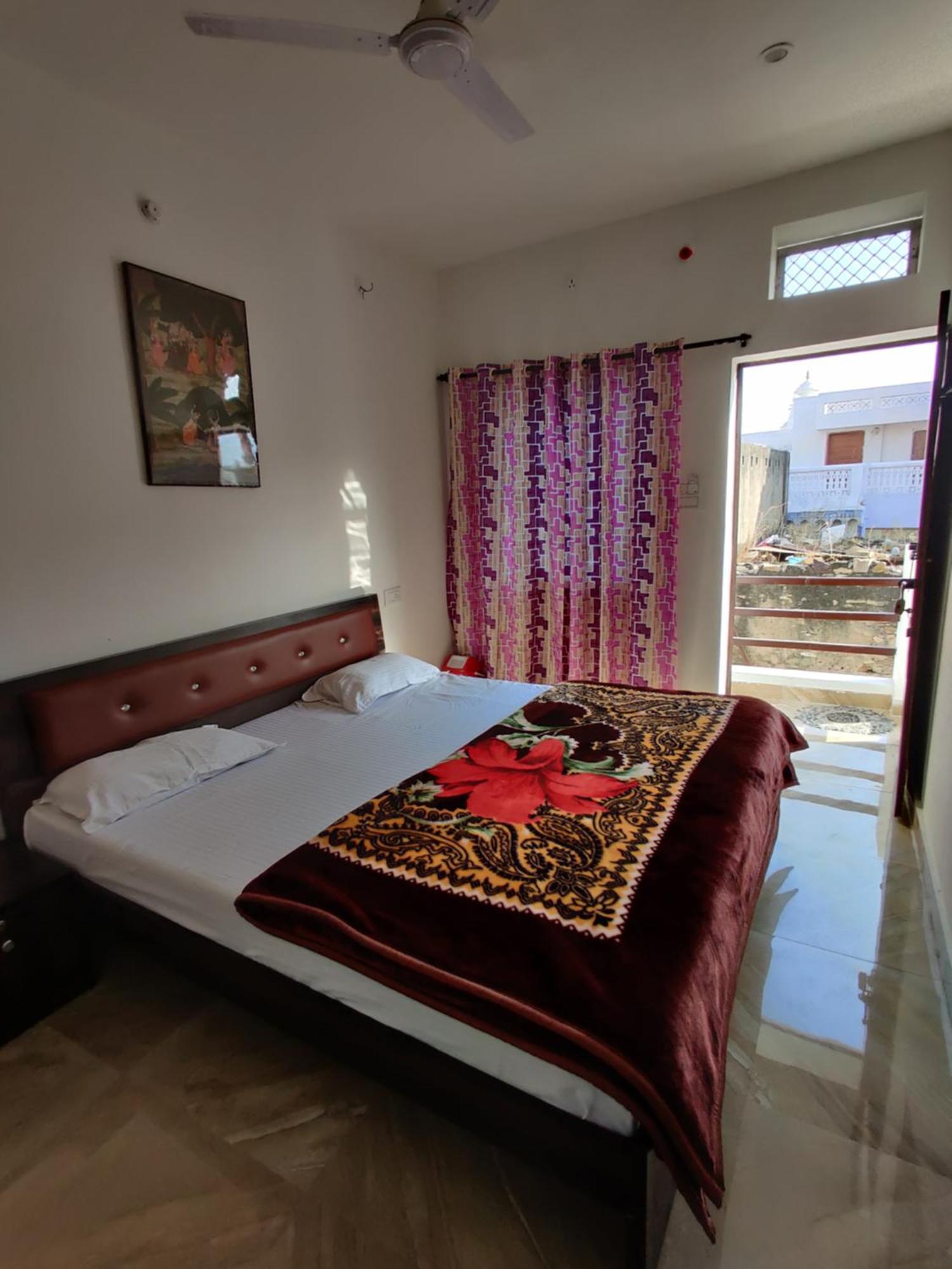 Varah Square Guest House Pushkar Ruang foto