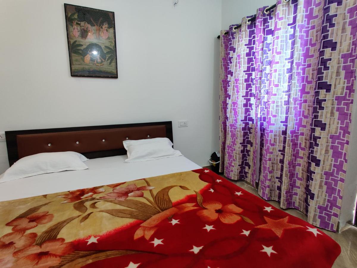 Varah Square Guest House Pushkar Bagian luar foto