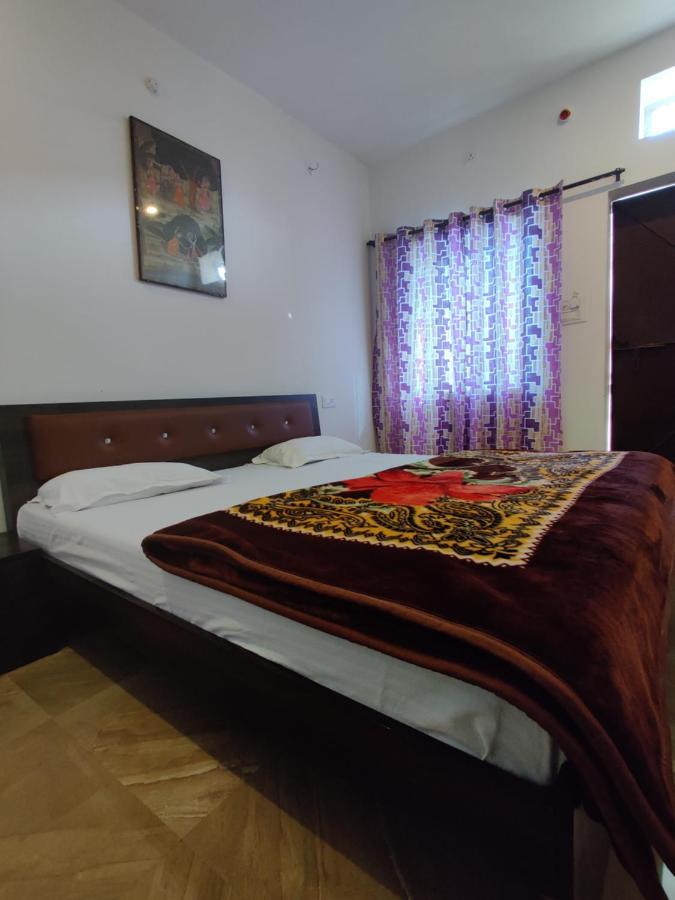 Varah Square Guest House Pushkar Bagian luar foto