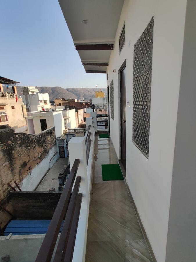 Varah Square Guest House Pushkar Bagian luar foto